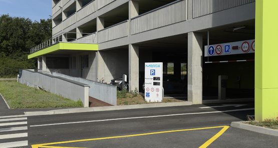 Parkings aériens et souterrains : Phase 2 du parking silo sur le site de la société Merck Millipore SAS à Molsheim Bas-Rhin - SERUE Ingénierie (67)