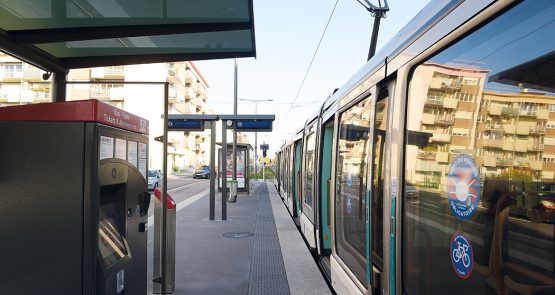 Transport et infrastructures - Tramway de Strasbourg, ligne F du centre-ville vers le quartier ouest de Koenigshoffen (67) - SERUE Ingénierie