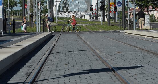 Straßenbahn: Erweiterung der Tramlinie D von Straßburg (F) nach Kehl (D) - SERUE Ingénierie (Frankreich 67)